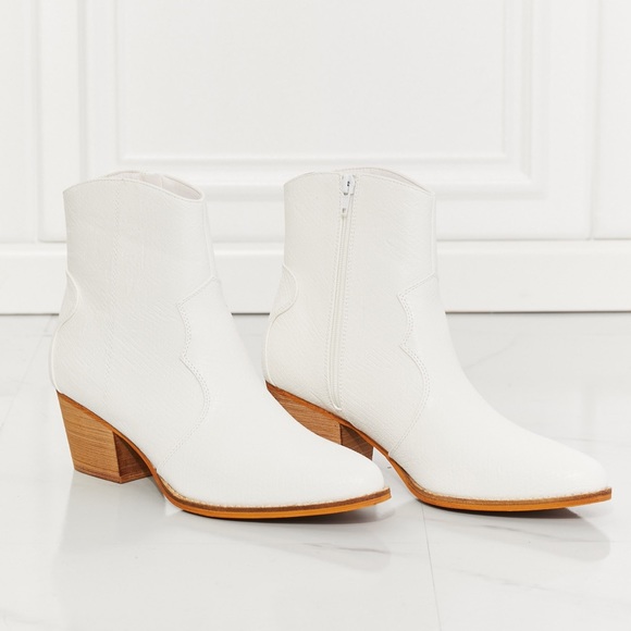 MMSHOES WATERTOWER TOWN FAUX LEATHER WESTERN ANKLE BOOTS WHITE - Picture 2 of 6